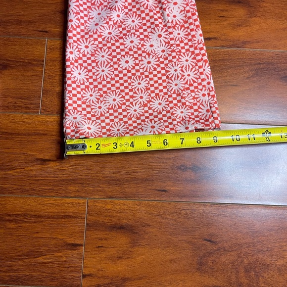 Zara Red and White Floral Stretch Flaired Pants | Size Medium - Picture 4 of 7